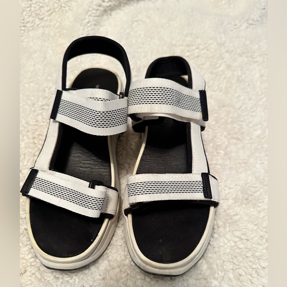 Vagabond sandals - Picture 1 of 3